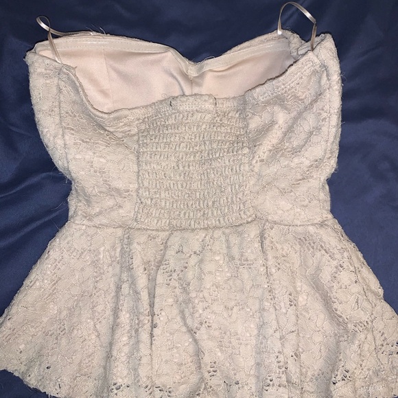 blouse - Picture 2 of 3